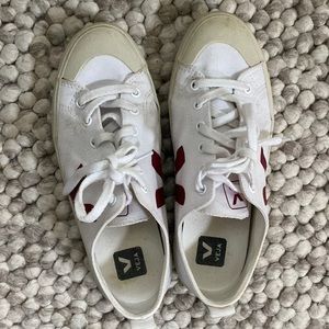 Women’s Vejas size 39